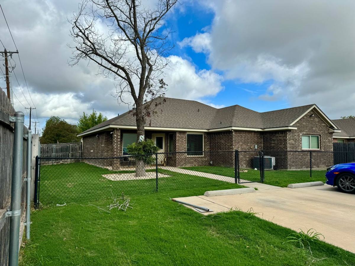 House for rent at 220 Church Ave, Waco, TX 76706