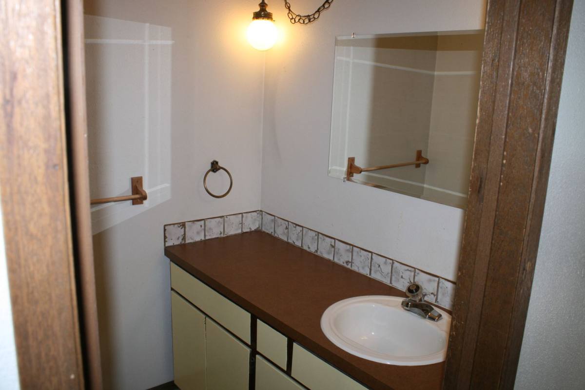 Apartment for rent at 2702 E 31st, Spokane, WA 99223