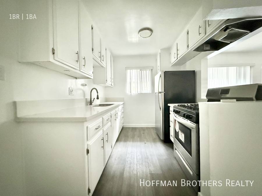 Apartment for rent at 2627 Brighton Ave #3, Los Angeles, CA 90018
