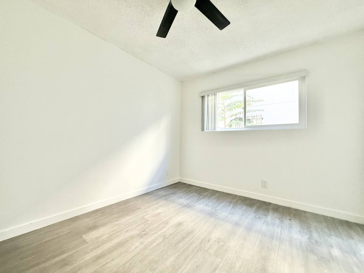 Apartment for rent at 2627 Brighton Ave #3, Los Angeles, CA 90018