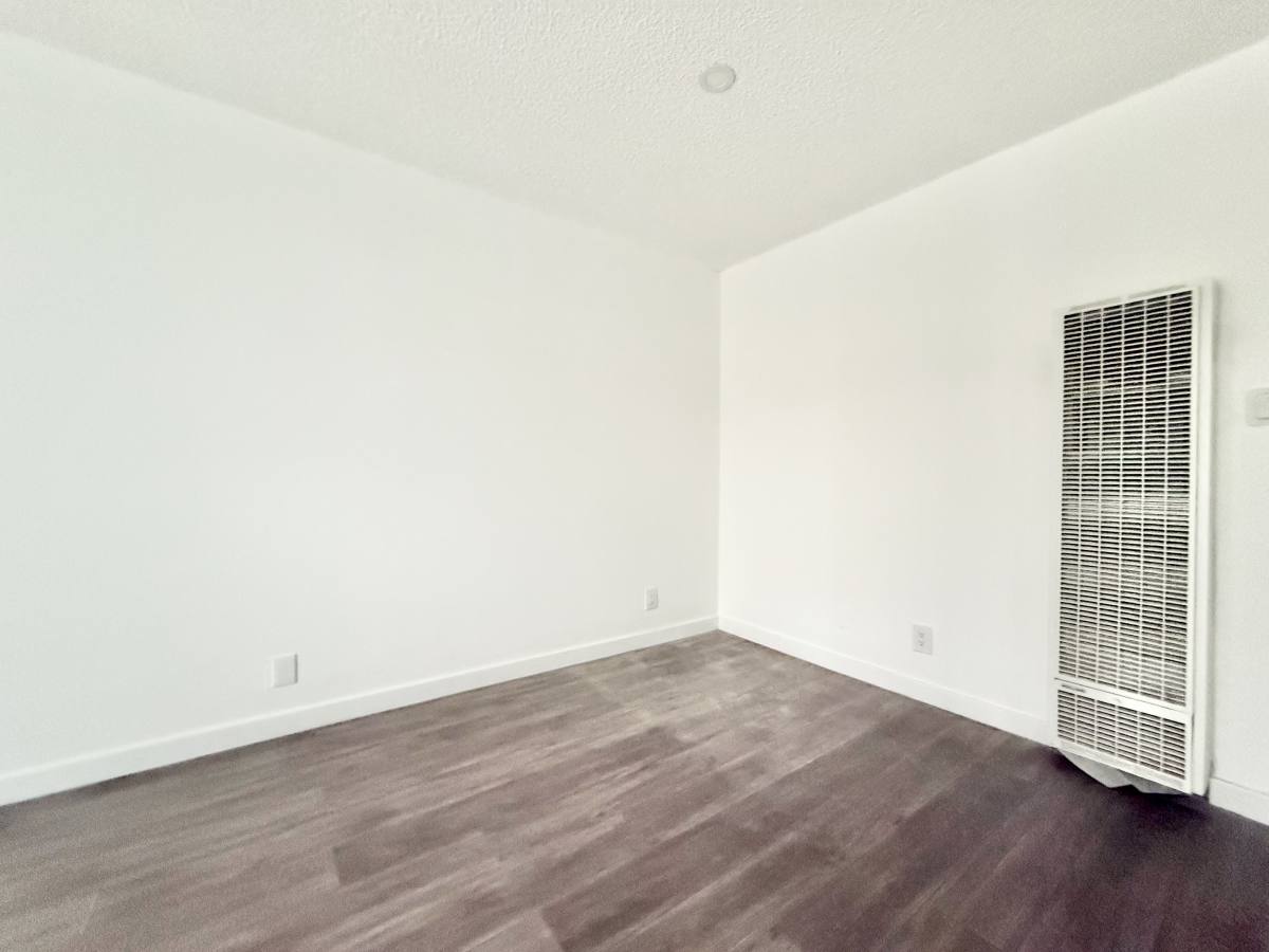 Apartment for rent at 2627 Brighton Ave #3, Los Angeles, CA 90018