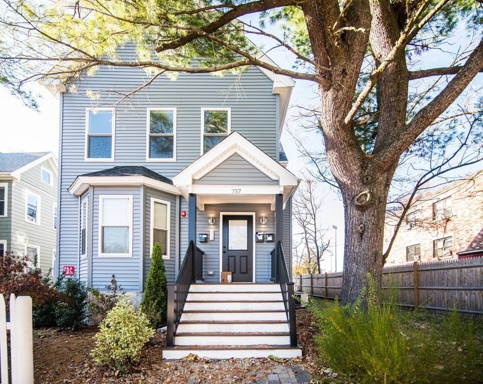 Apartment for rent at 757 Washington St #1, Dorchester Center, MA 02124