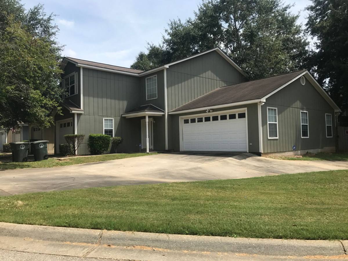 Townhouse for rent at 159 Commons Dr, Enterprise, AL 36330