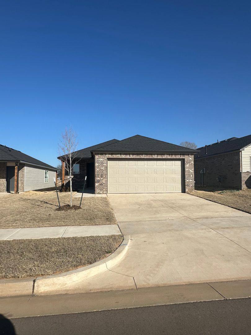 House for rent at 1213 Meadow Brook Dr, Purcell, OK 73080