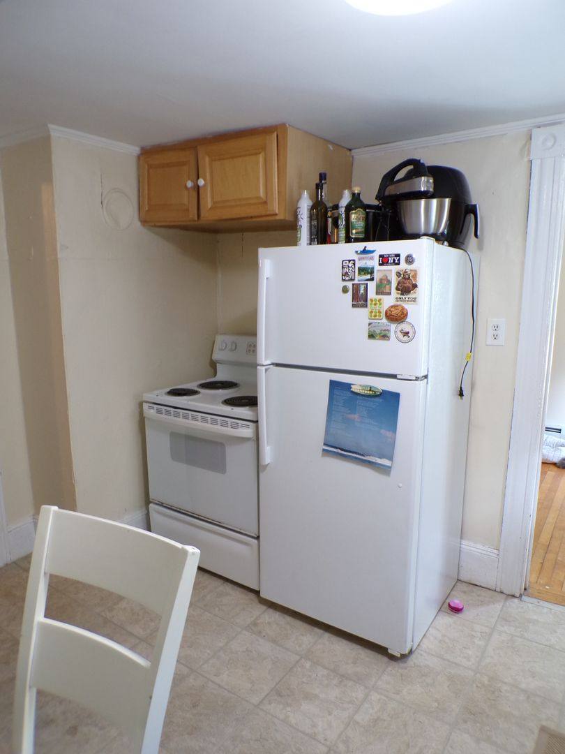 Apartment for rent at 14-16 Hamlin St, Orono, ME 04473