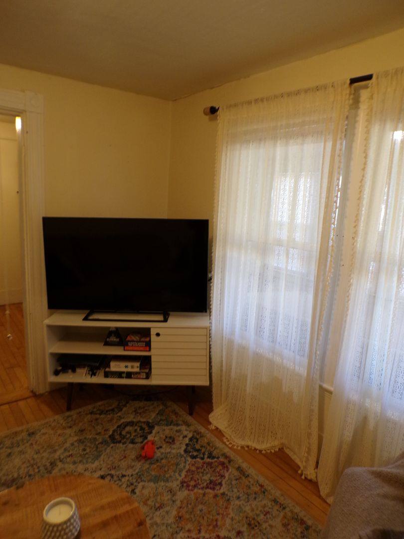 Apartment for rent at 14-16 Hamlin St, Orono, ME 04473