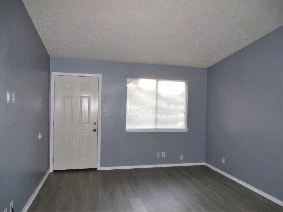 Apartment for rent at 409 E Janis Dr, Georgetown, TX 78628