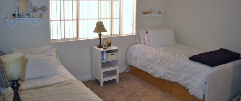 Apartment for rent at 1102 W 29th St, Los Angeles, CA 90007