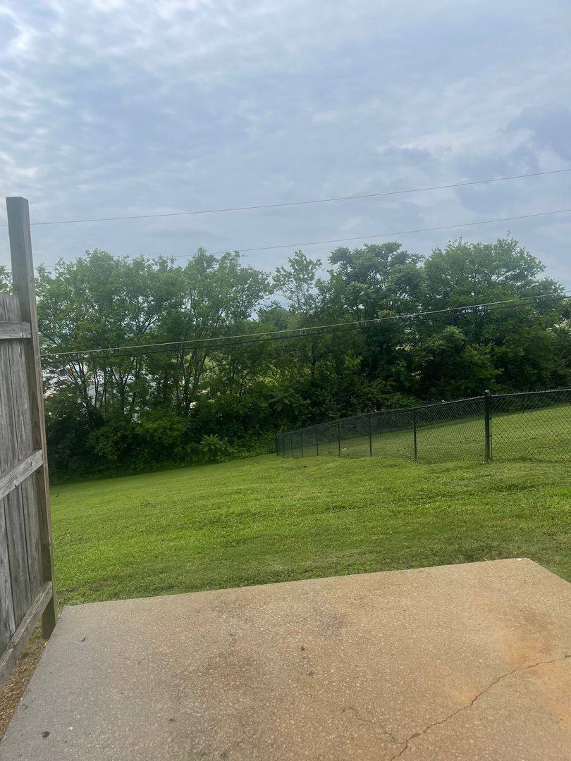 Townhouse for rent at 903 Mimosa Heights Dr, Louisville, TN 37777
