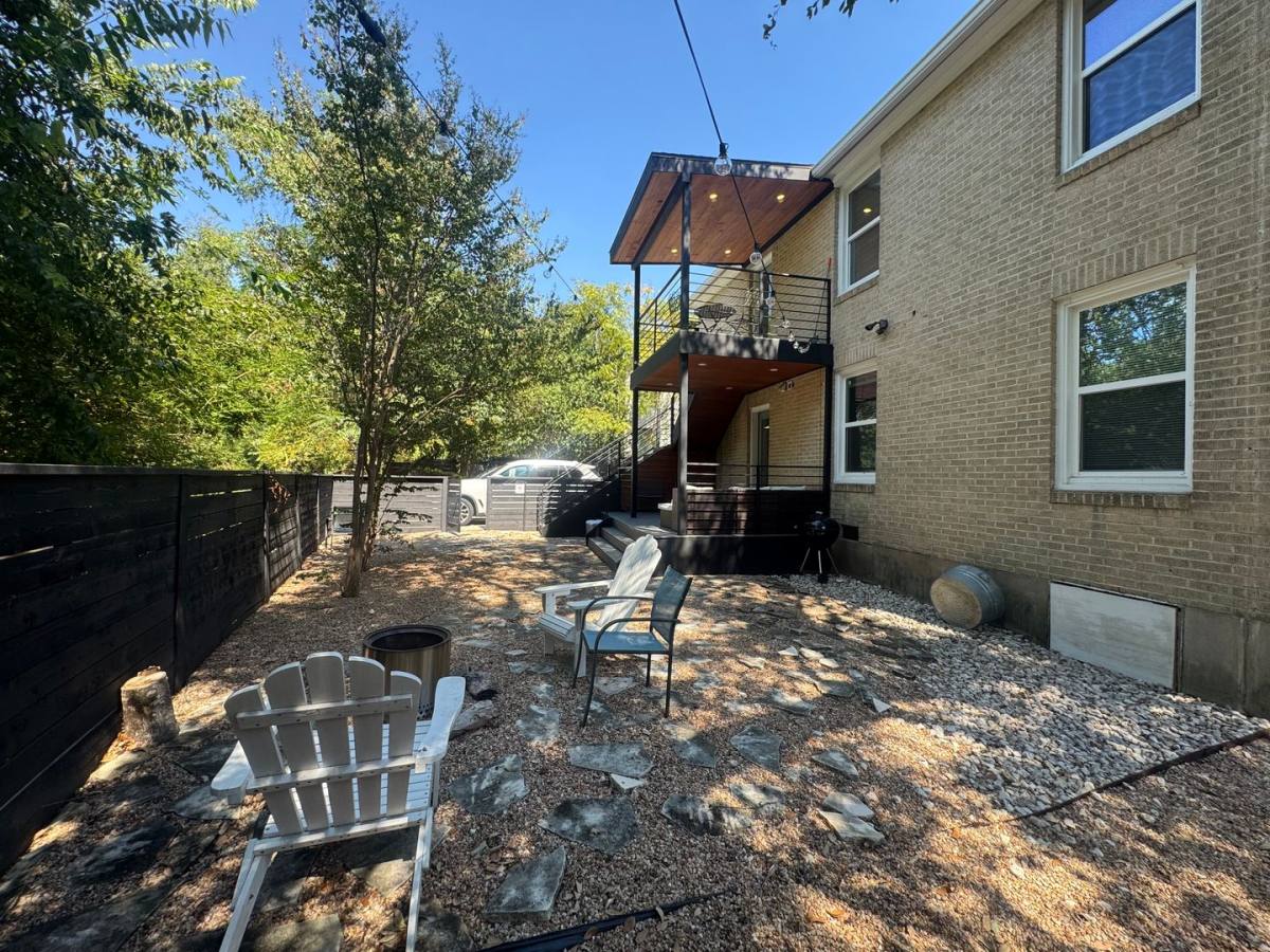 Townhouse for rent at 3202 Beanna St, Austin, TX 78705
