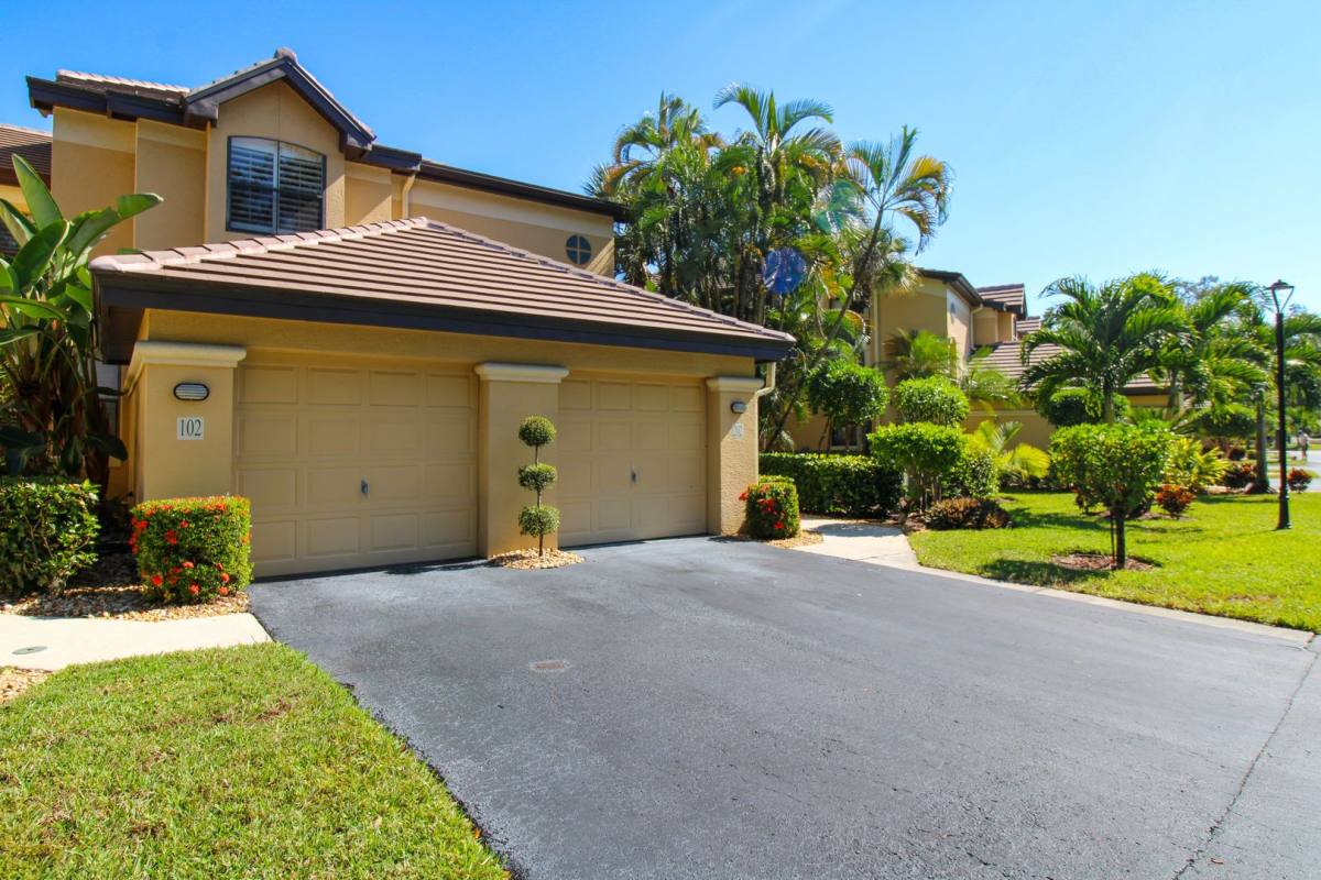 House for rent at 172 Vintage Circle, Naples, FL 34119