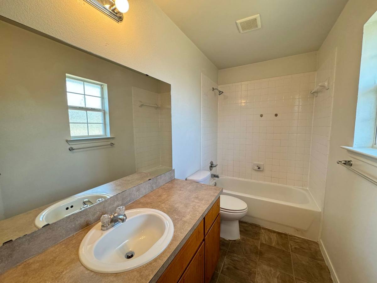 Apartment for rent at 408 W St John Ave, Nolanville, TX 76559