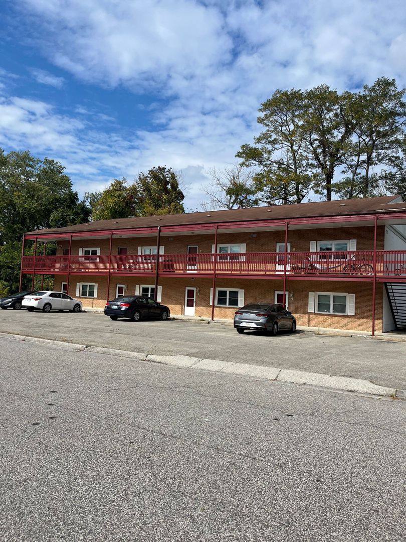 Apartment for rent at 107 Lucas Dr, Blacksburg, VA 24060