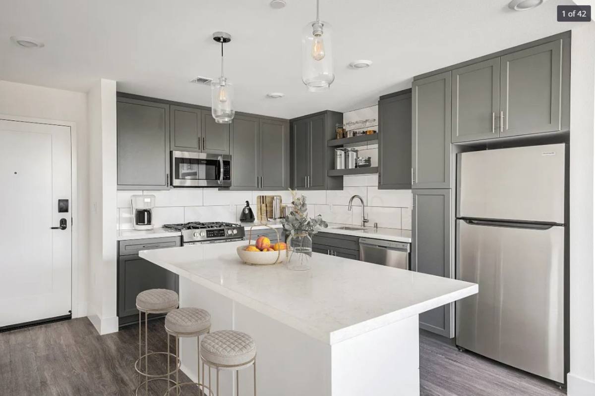 Apartment for rent at 8115 Via Alta, Whittier, CA 90602