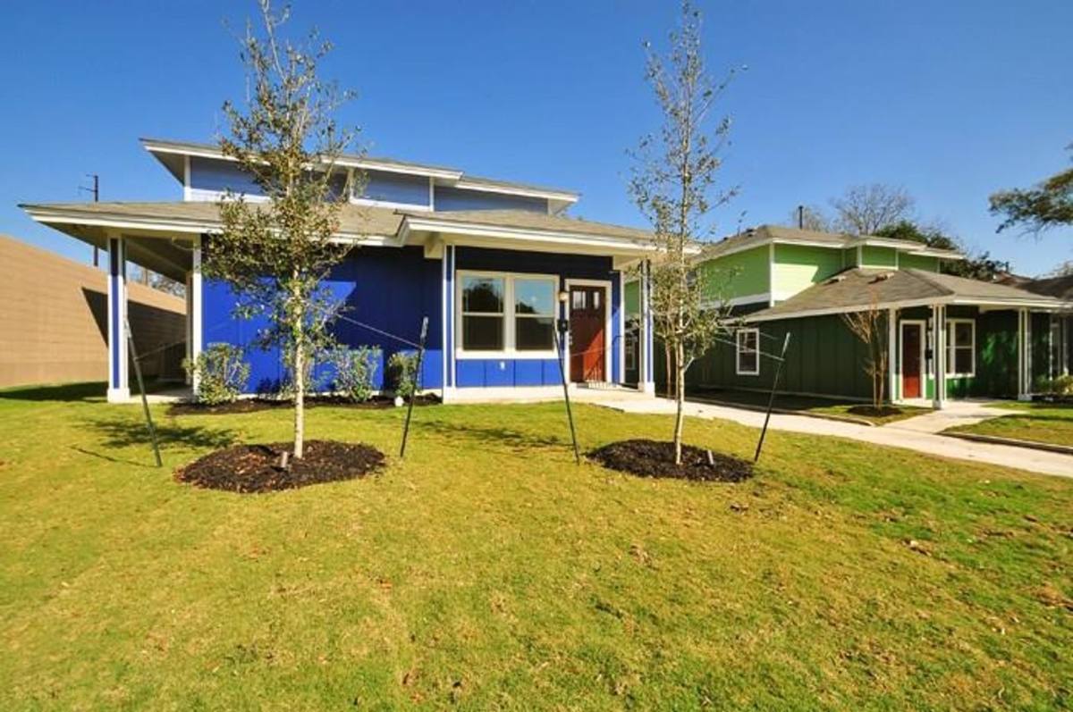 Townhouse for rent at 706 W N Loop, Austin, TX 78751