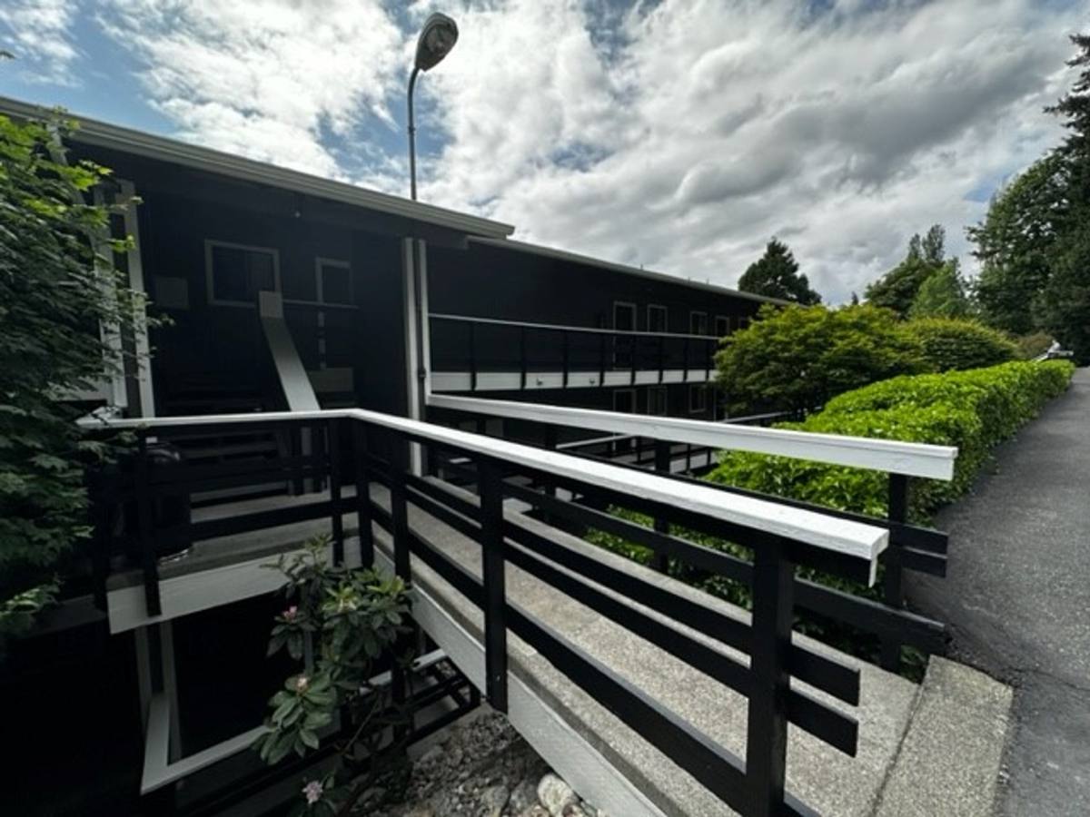 Apartment for rent at 8920 Redmond Woodinville Rd NE, Redmond, WA 98052