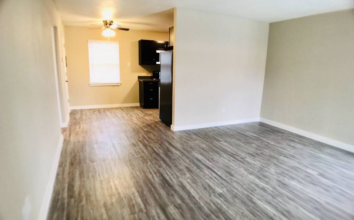 Apartment for rent at 1207 Crown Point Ave, Norman, OK 73072