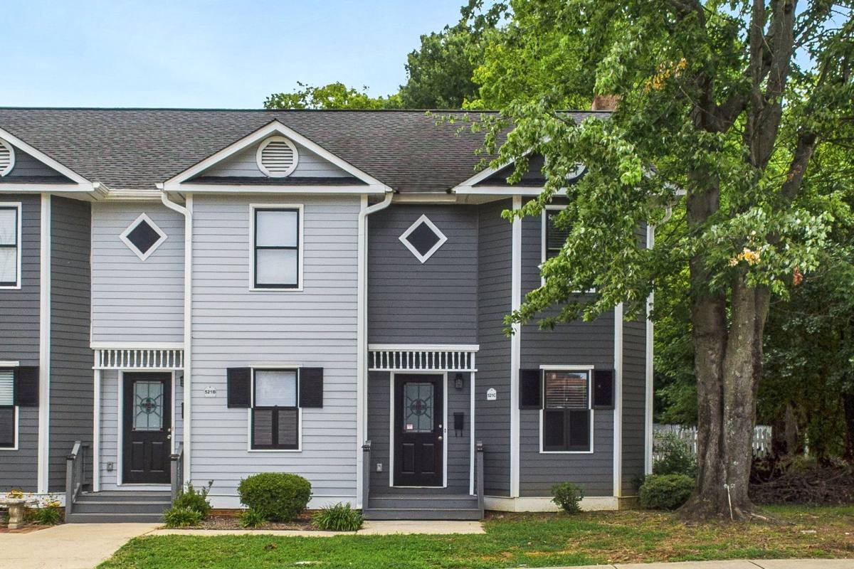 Townhouse for rent at 521 Tate St, Greensboro, NC 27403