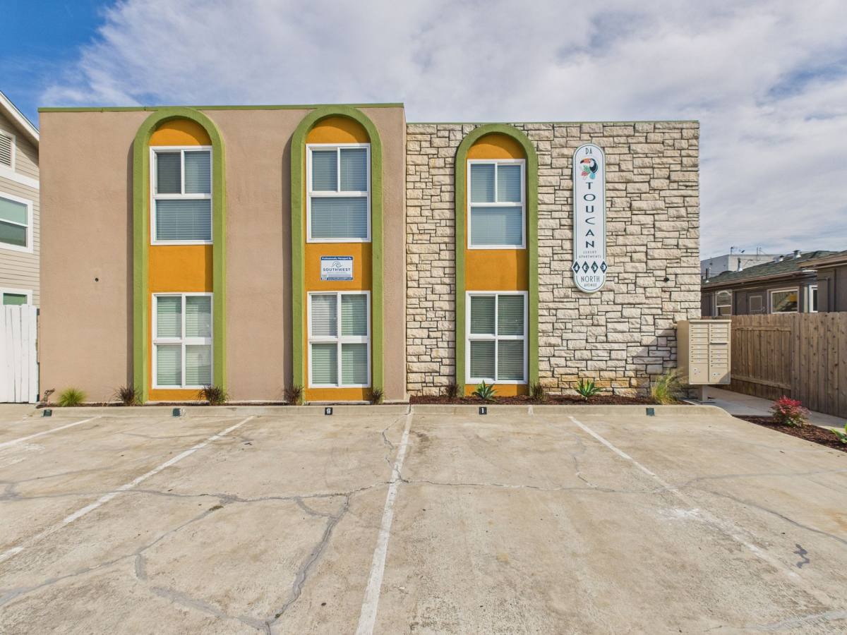 Apartment for rent at 4659 N Ave, San Diego, CA 92116