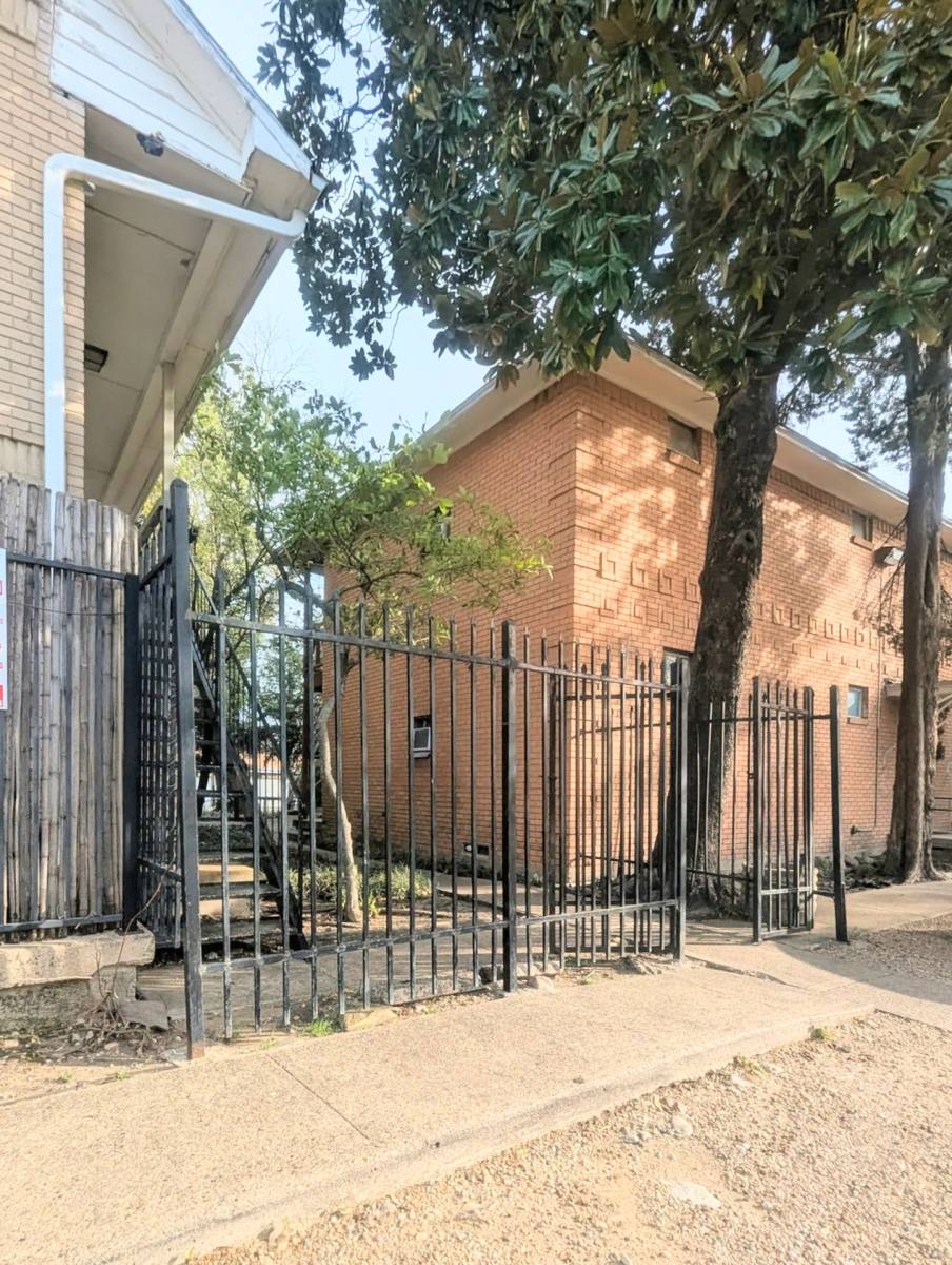 Apartment for rent at 5108-5110 Bryan St, Dallas, TX 75206