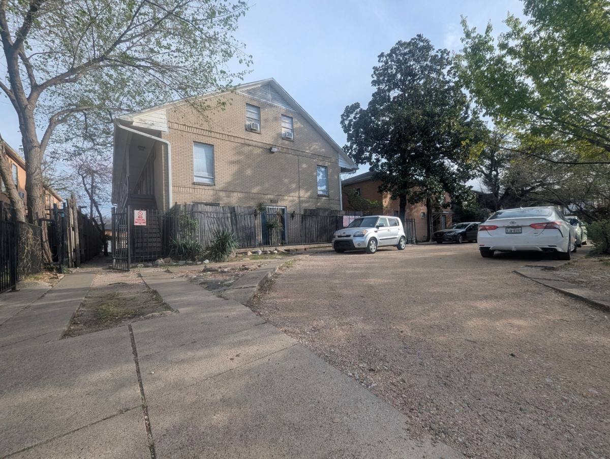 Apartment for rent at 5108-5110 Bryan St, Dallas, TX 75206