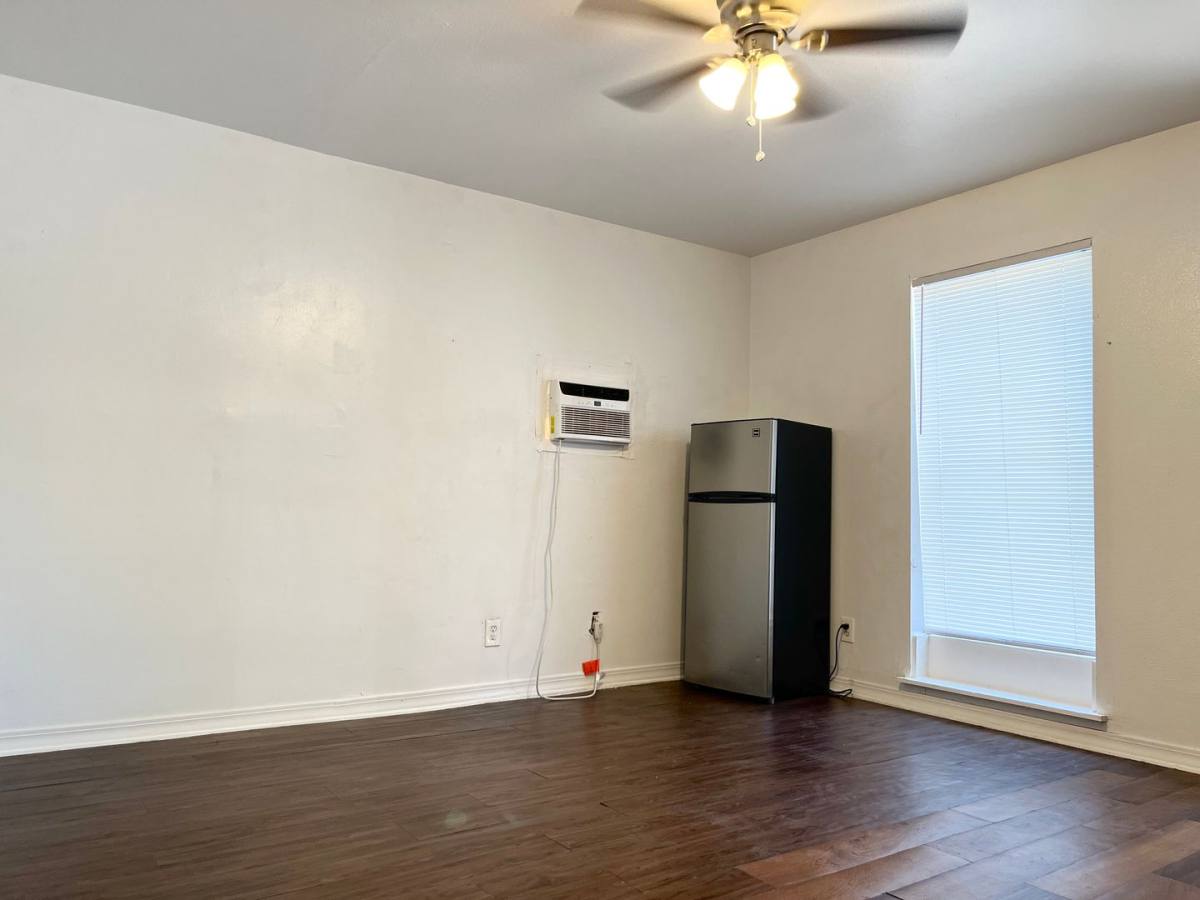 Apartment for rent at 5108-5110 Bryan St, Dallas, TX 75206