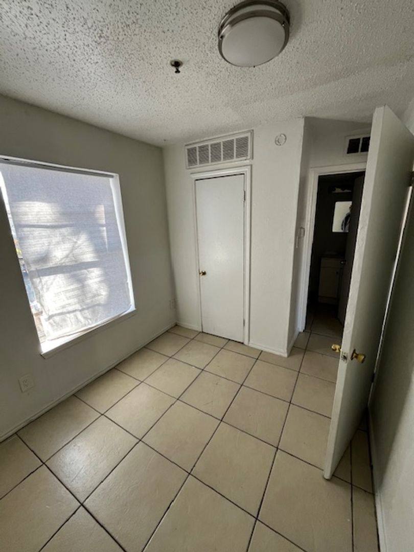 Apartment for rent at 1422-1428 Bennett Ave, Dallas, TX 75206