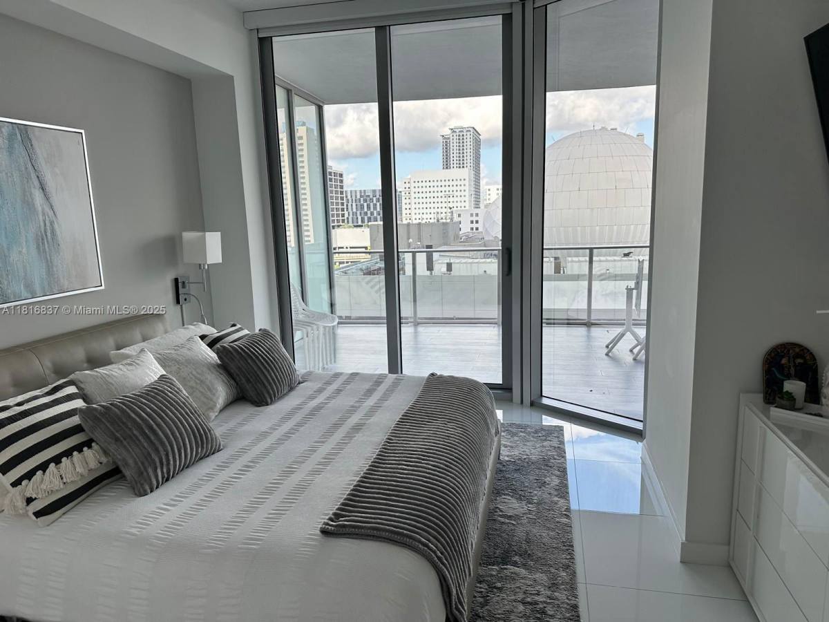 Apartment for rent at 851 NE 1st Ave #1108, Miami, FL 33132