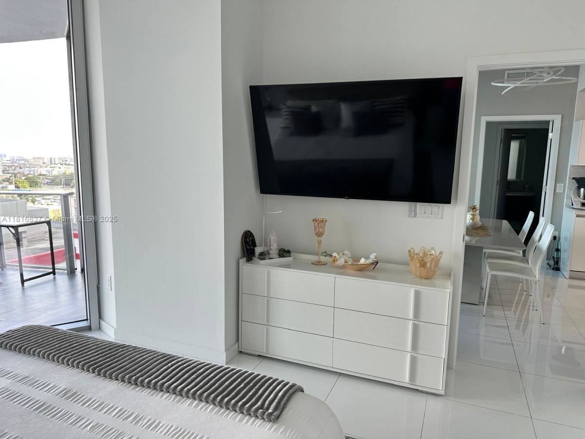 Apartment for rent at 851 NE 1st Ave #1108, Miami, FL 33132