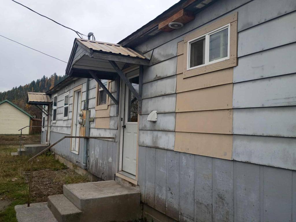 1205 Dakota Ave, Libby, MT 59923