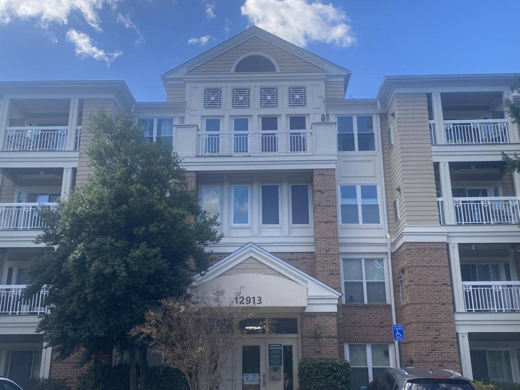 12913 Alton Square #405, Herndon, VA 20170 - Condo For Rent