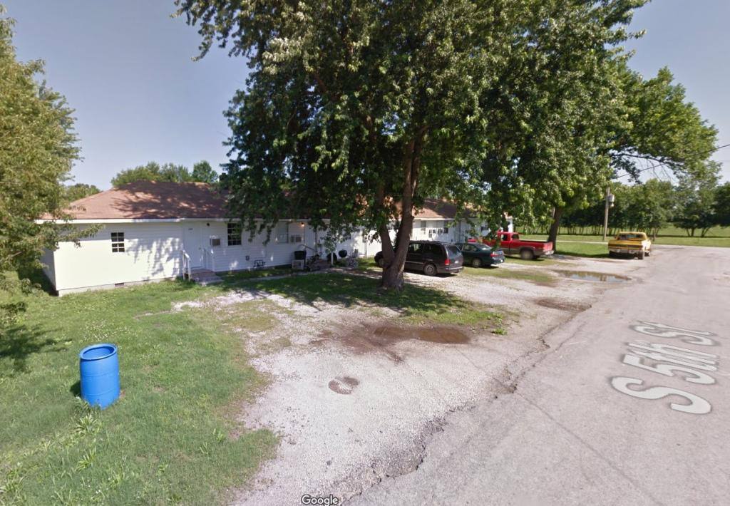 204 S 5th St, Jasper, MO 64755