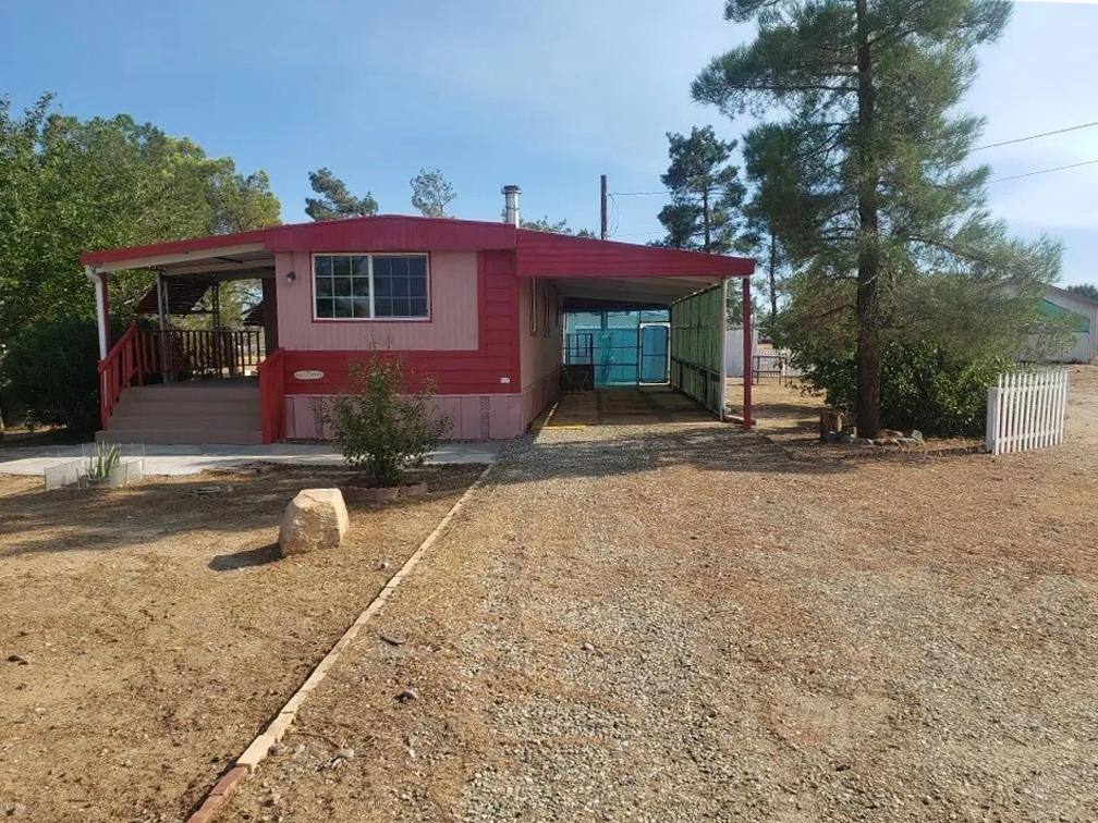 9857 Avenal St, Hesperia, CA 92344