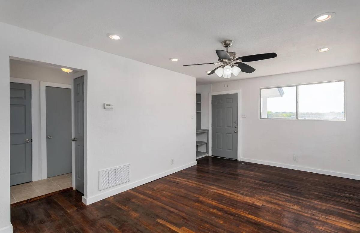 1910 Escalon Ave #A, San Antonio, TX 78221 - Apartment For Rent