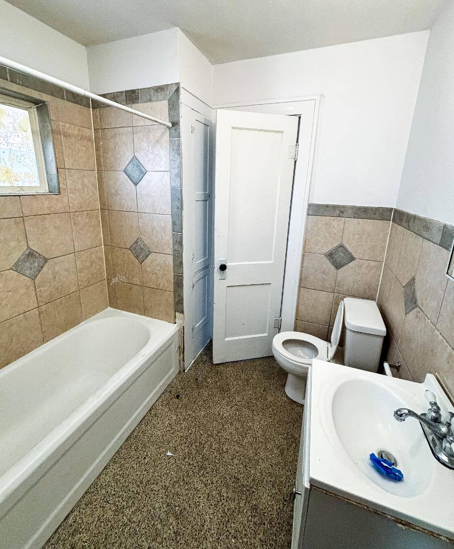 703 SW Tyler #3, Topeka, KS 66603 - Apartment For Rent