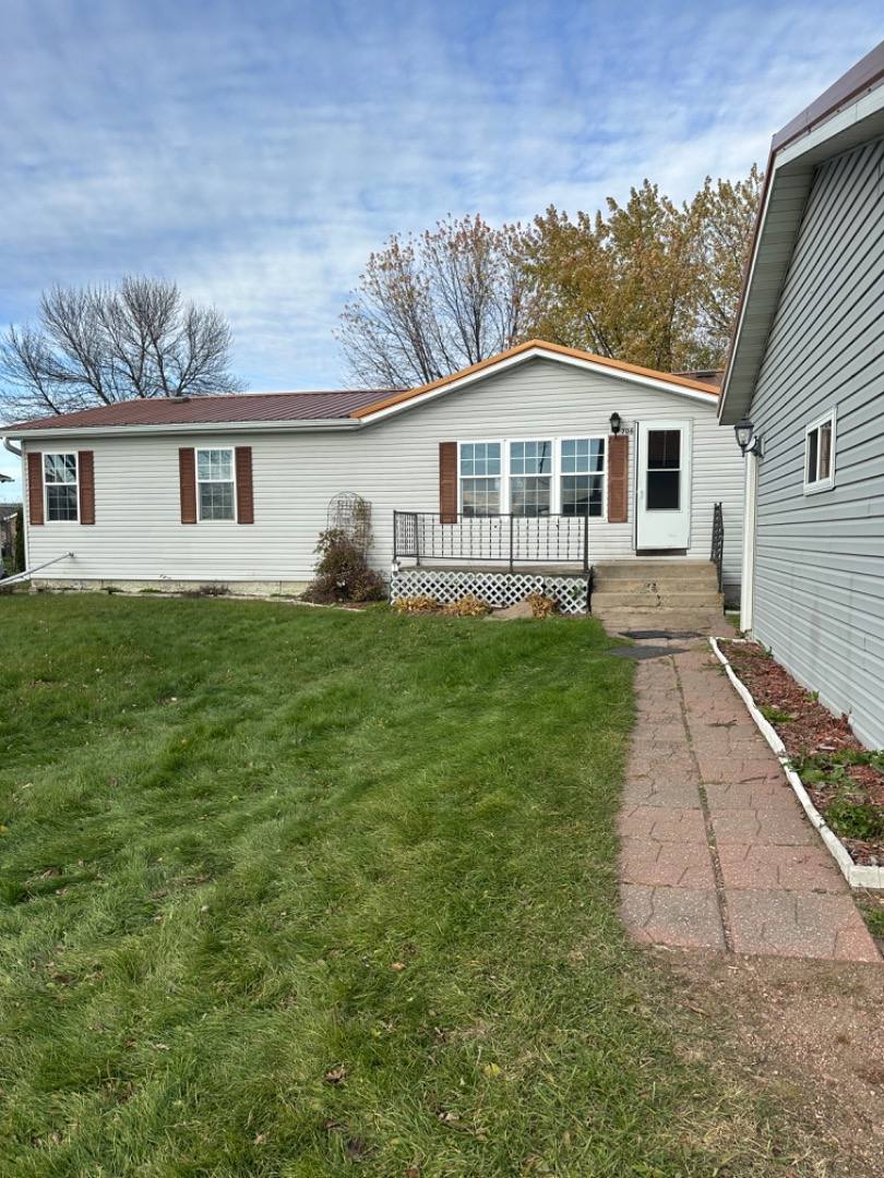 706 Hickory St E, Spencer, WI 54479 - House For Rent