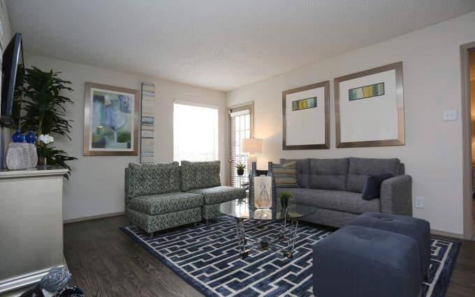 Apartment for rent at 333 E Denton Dr, Euless, TX 76039