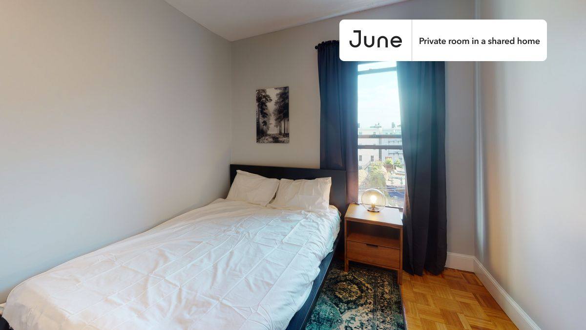 17 Highgate St, Allston, MA 02134