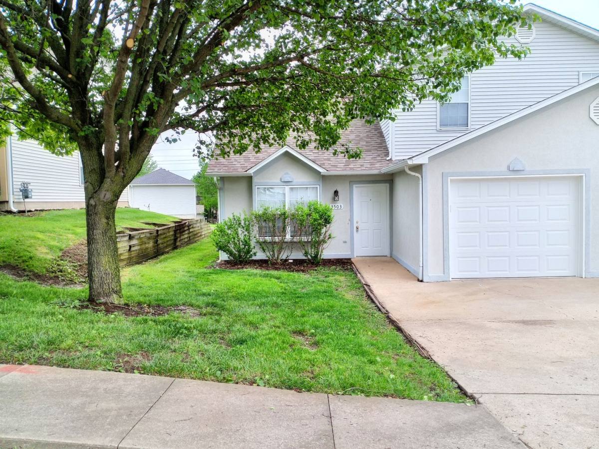 Apartment for rent at 3501-3503 La Mesa Dr, Columbia, MO 65201