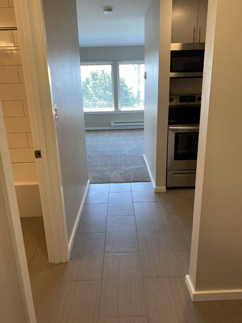 Apartment for rent at 500 W Mercer St, Seattle, WA 98119