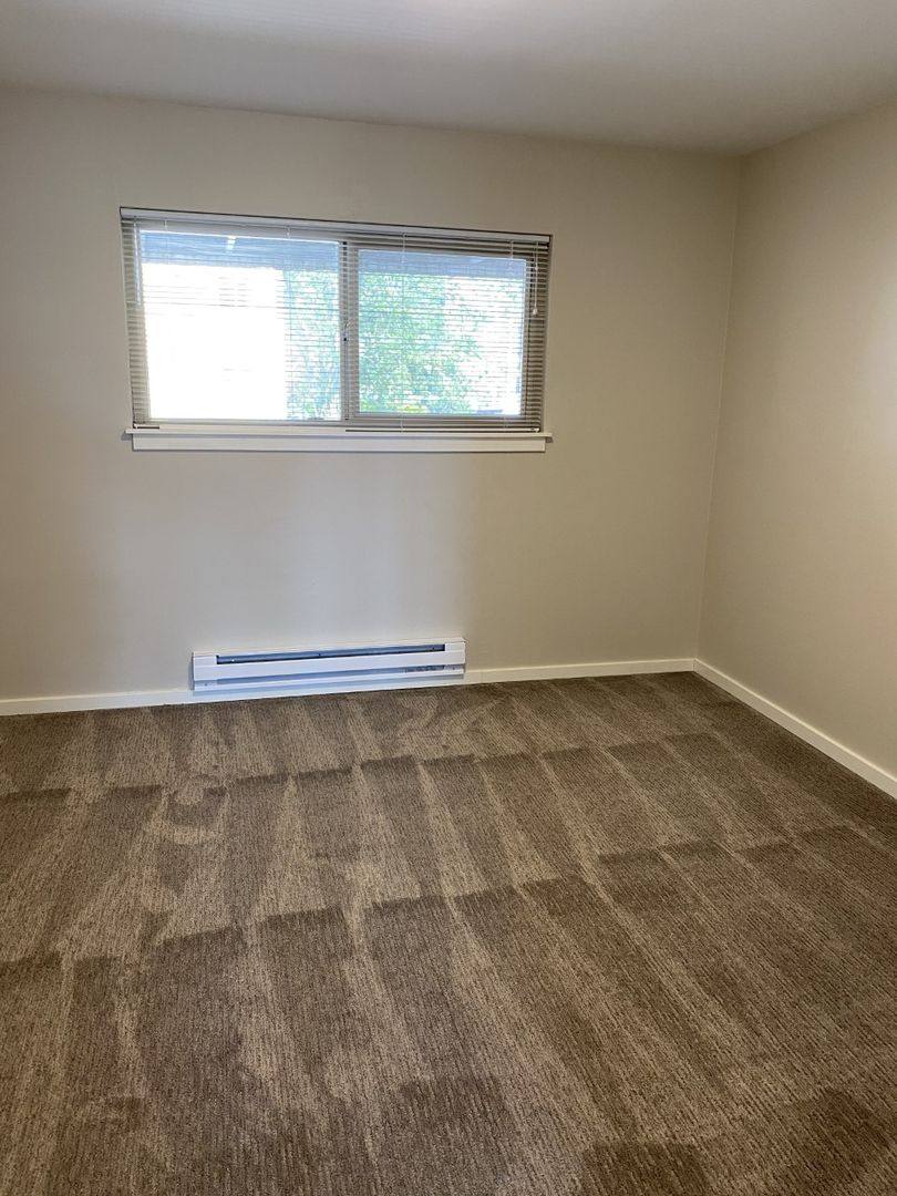 Apartment for rent at 500 W Mercer St, Seattle, WA 98119