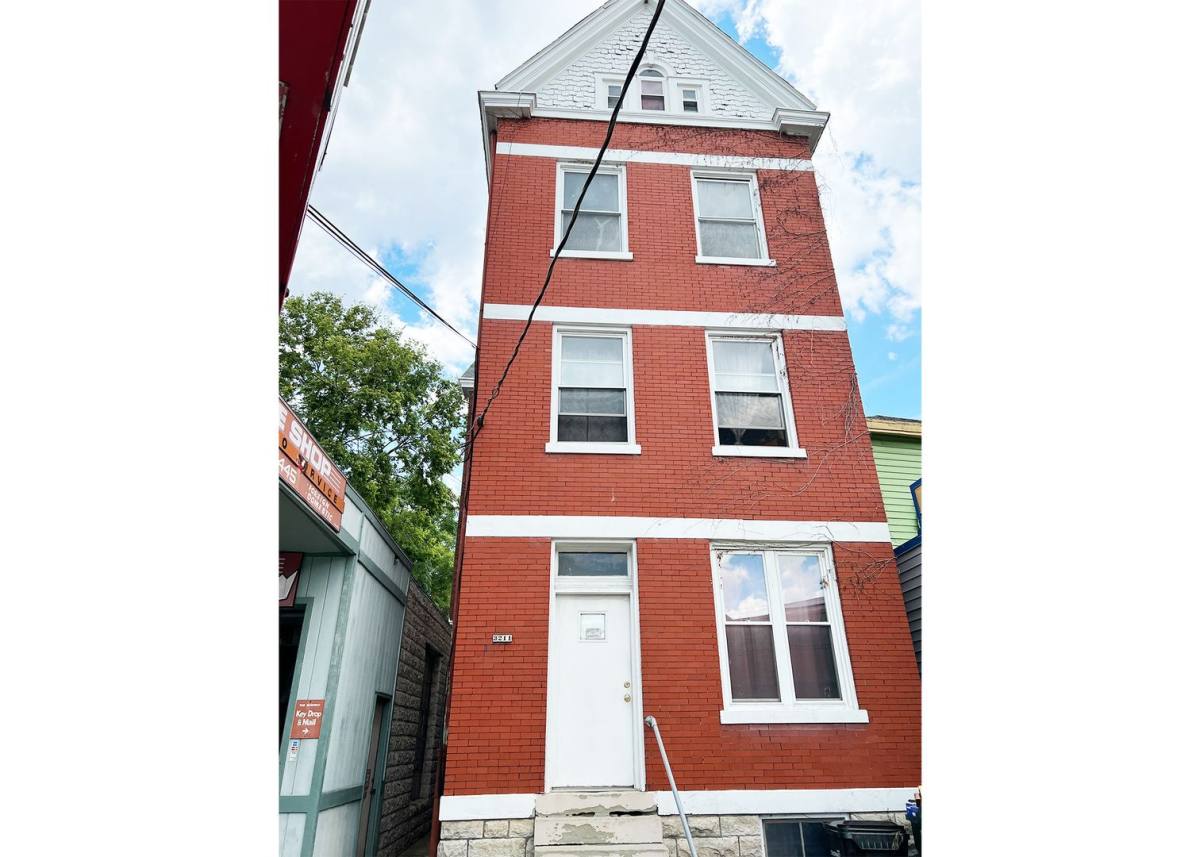 Apartment for rent at 3211 Jefferson Ave, Cincinnati, OH 45220