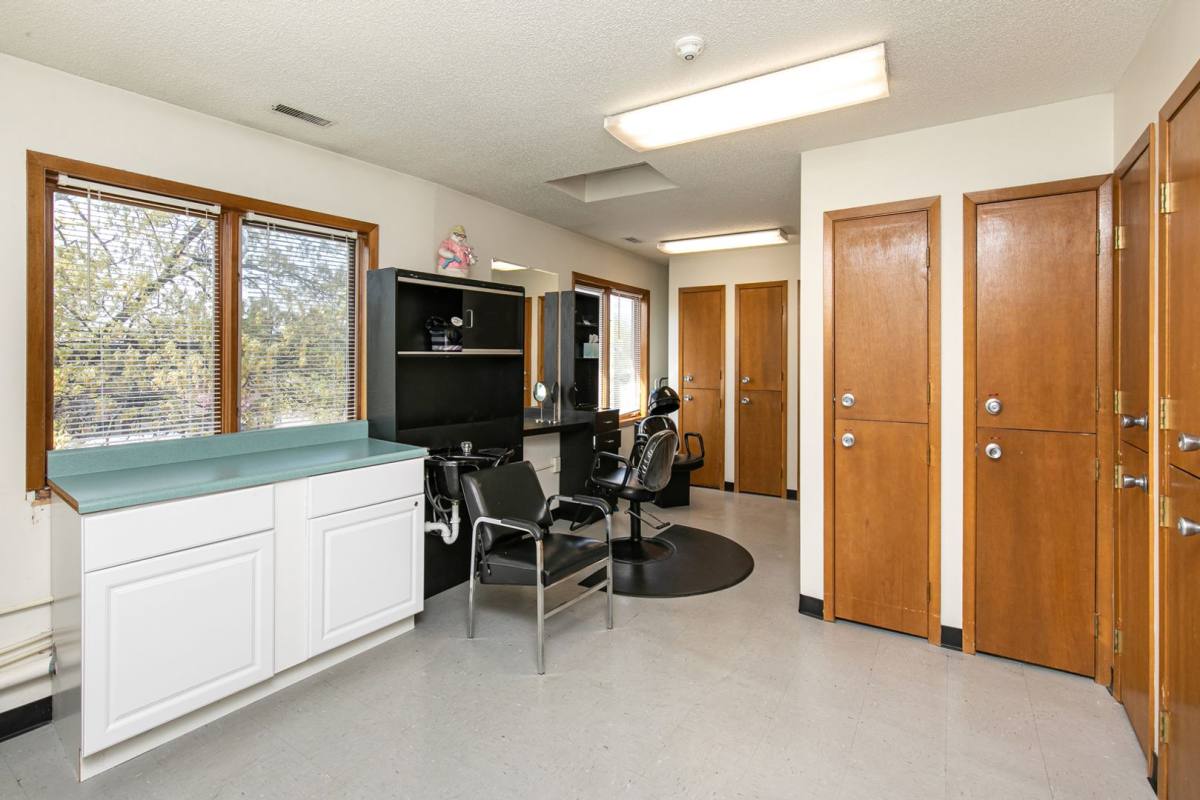 Apartment for rent at 2929 Beaver Ave, Des Moines, IA 50310