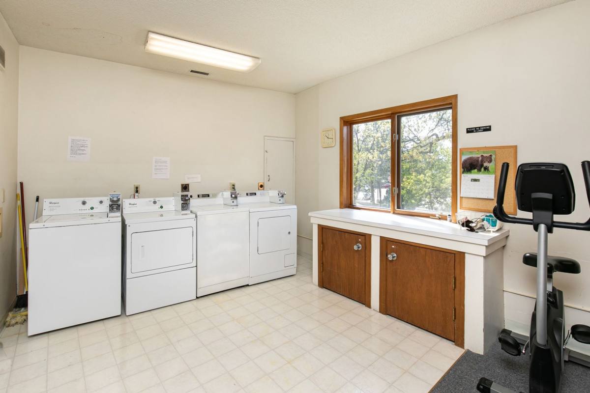 Apartment for rent at 2929 Beaver Ave, Des Moines, IA 50310