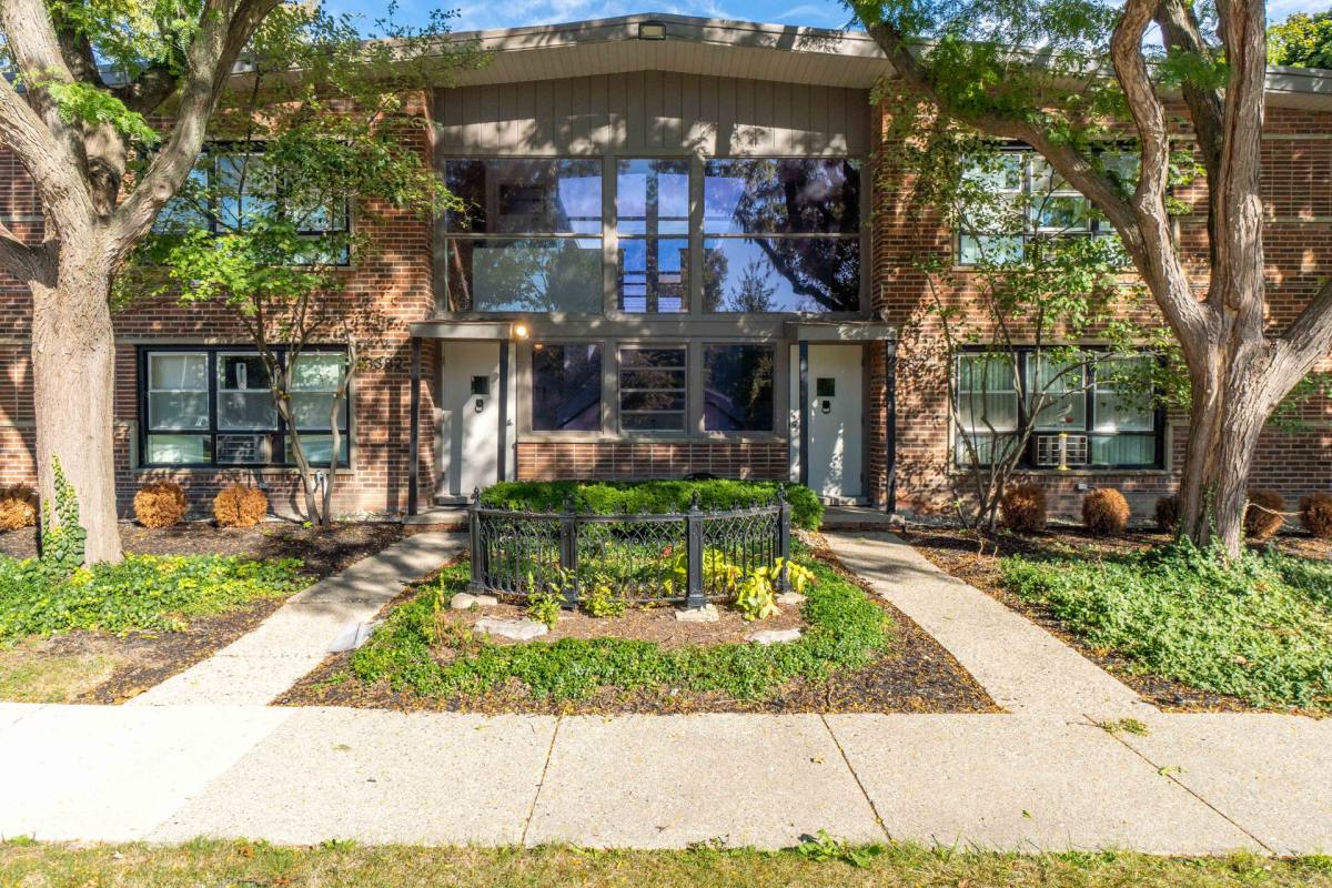 Apartment for rent at 3382 Harvard Rd, Royal Oak, MI 48073