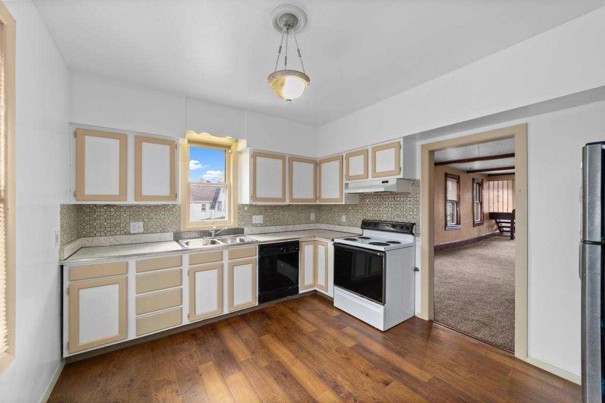 Apartment for rent at 9811 Marietta Ave, Cleveland, OH 44102