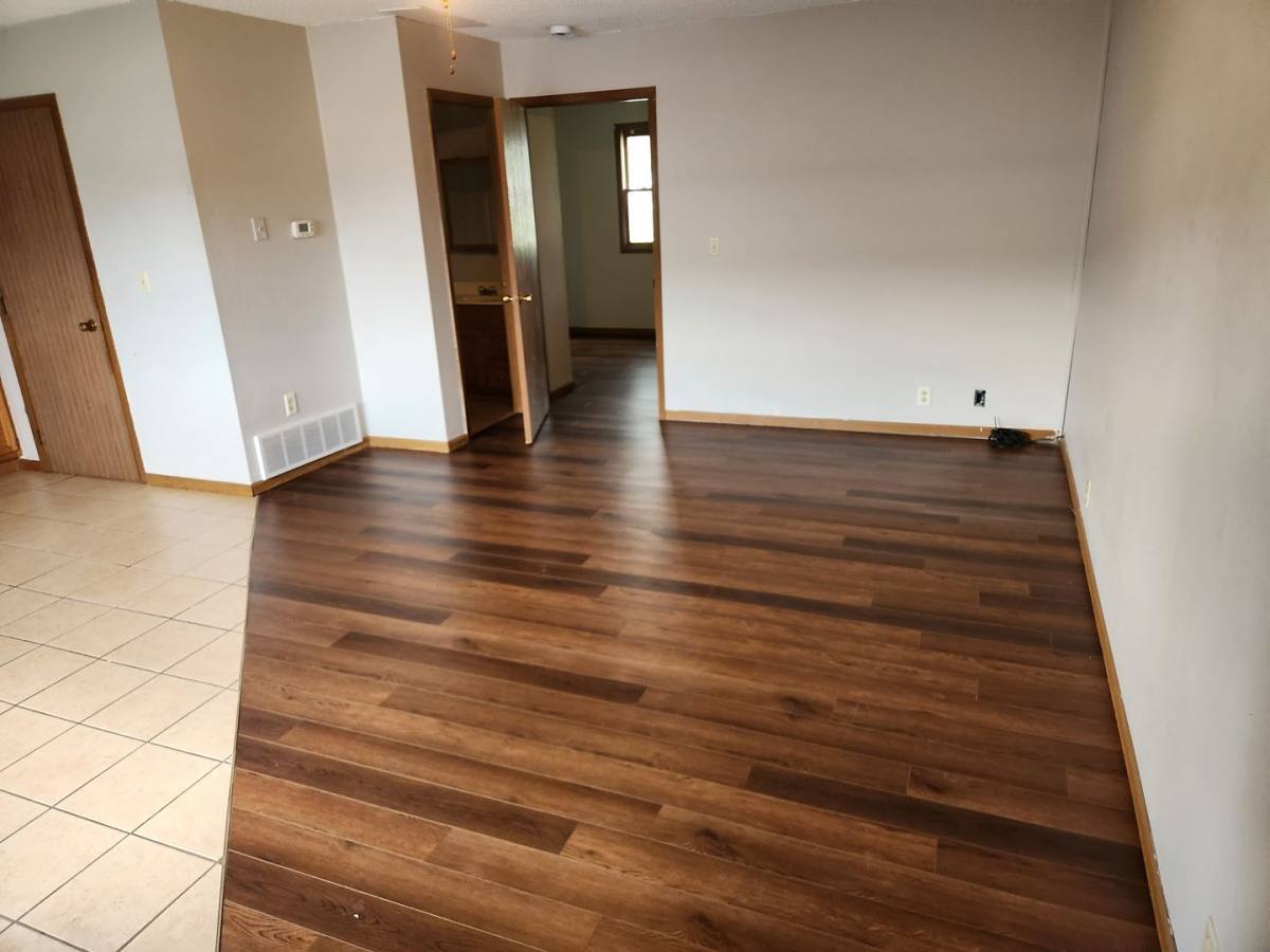 Apartment for rent at 405 4th St, Delhi, IA 52223