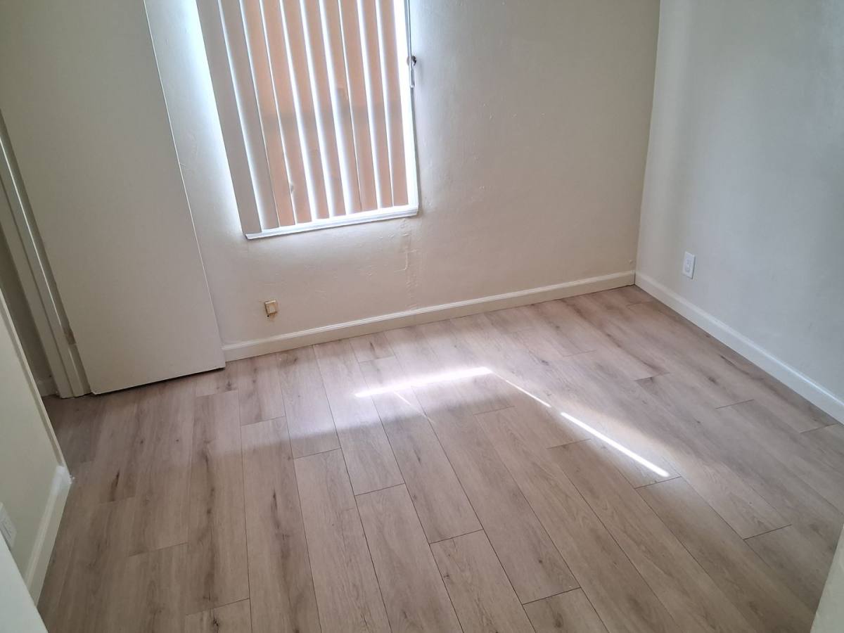Apartment for rent at 1536-38 Locust Ave, Long Beach, CA 90813