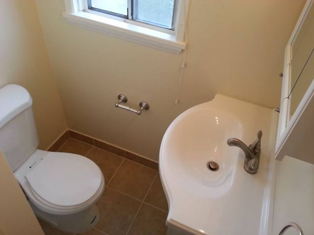 Apartment for rent at 1536-38 Locust Ave, Long Beach, CA 90813