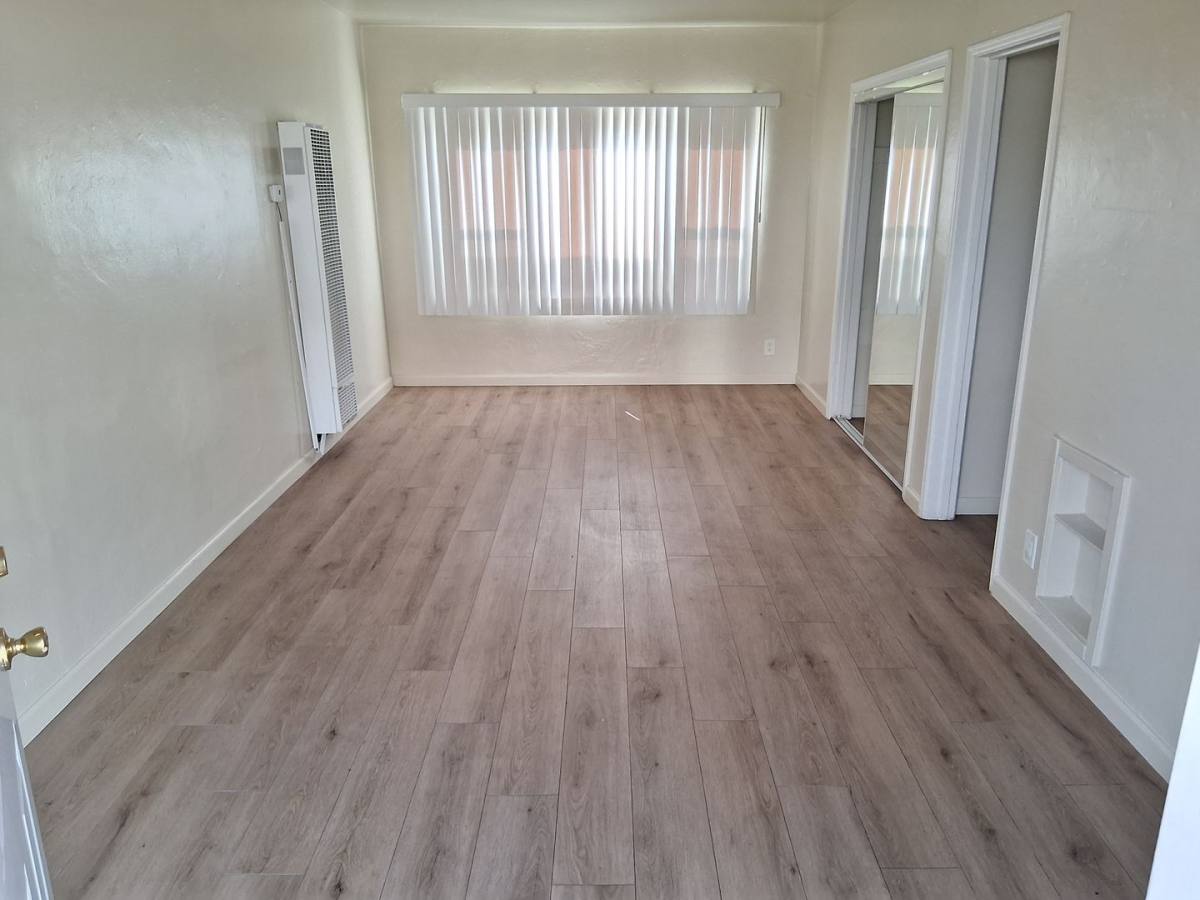 Apartment for rent at 1536-38 Locust Ave, Long Beach, CA 90813